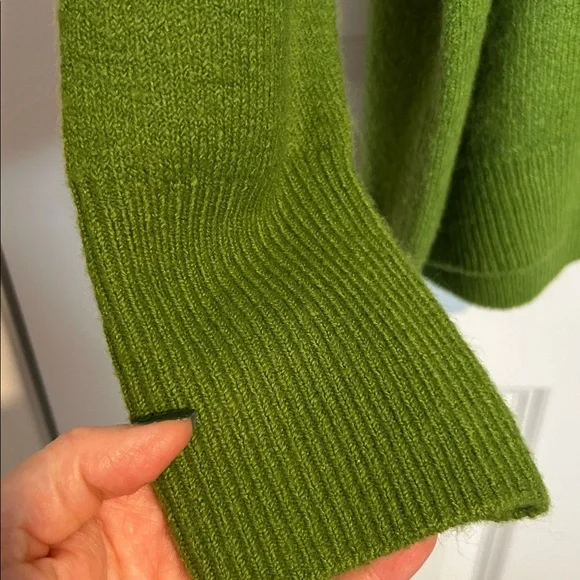 Vince Camuto Green Crew Neck Sweater Women's Size Medium - Picture 5 of 5
